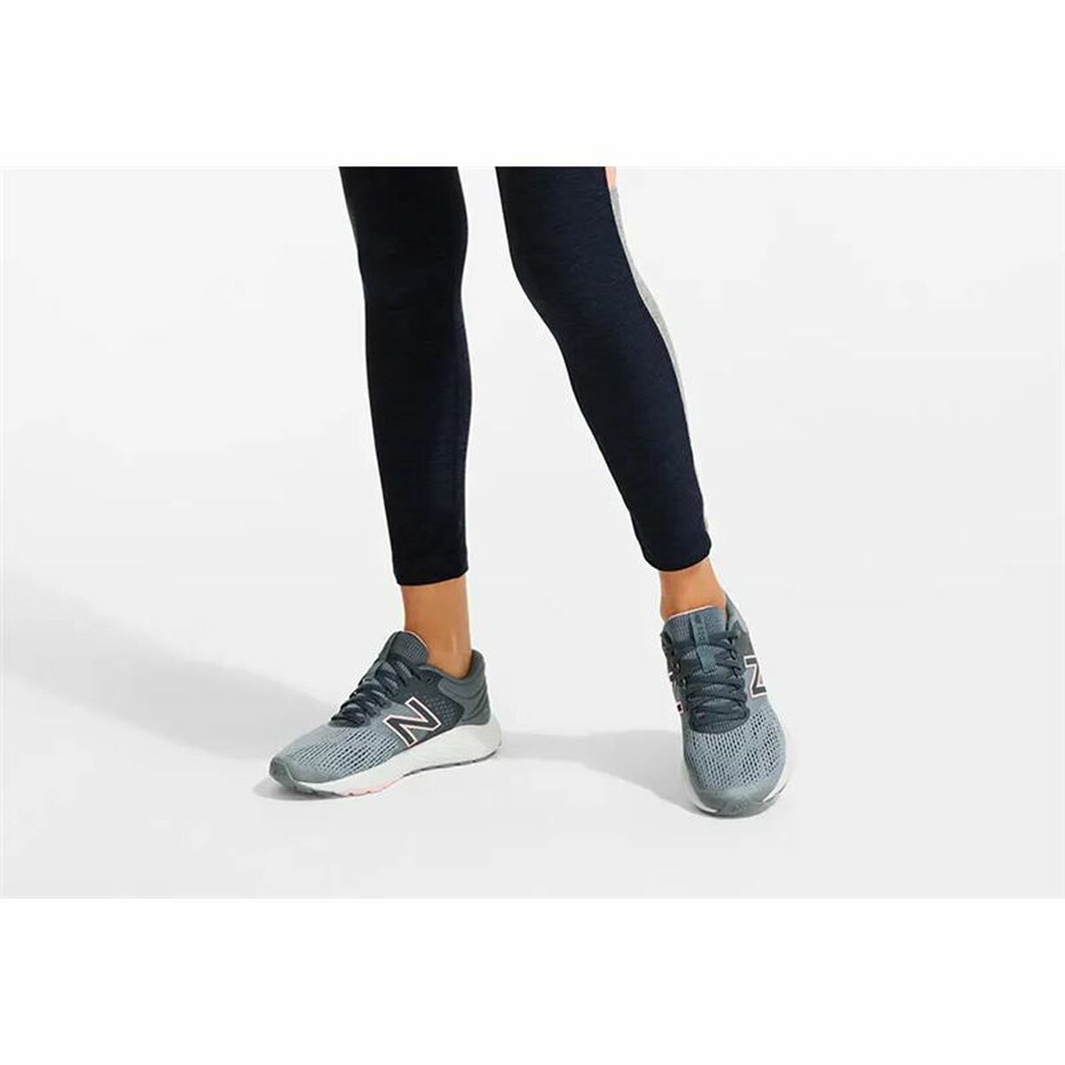 Trainers New Balance 520v7 Light grey